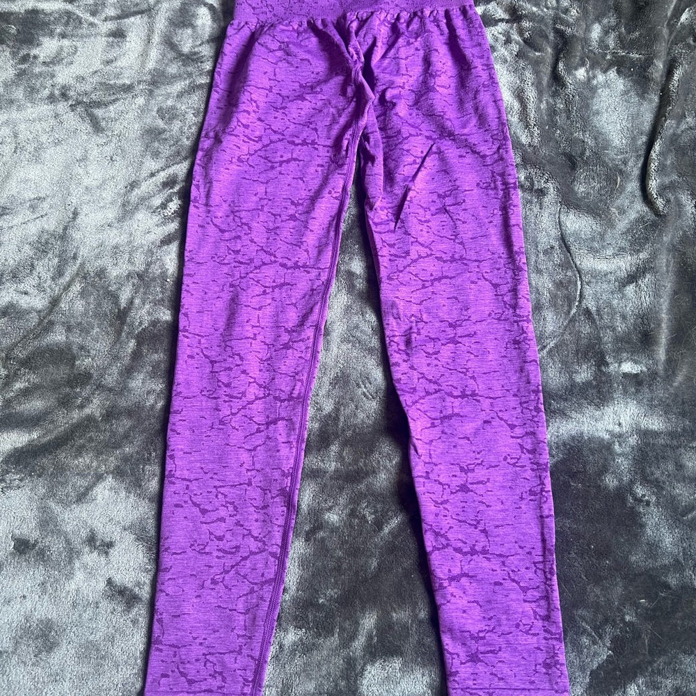 NVGTN Vibrant Purple Activewear - Picture 3 of 4